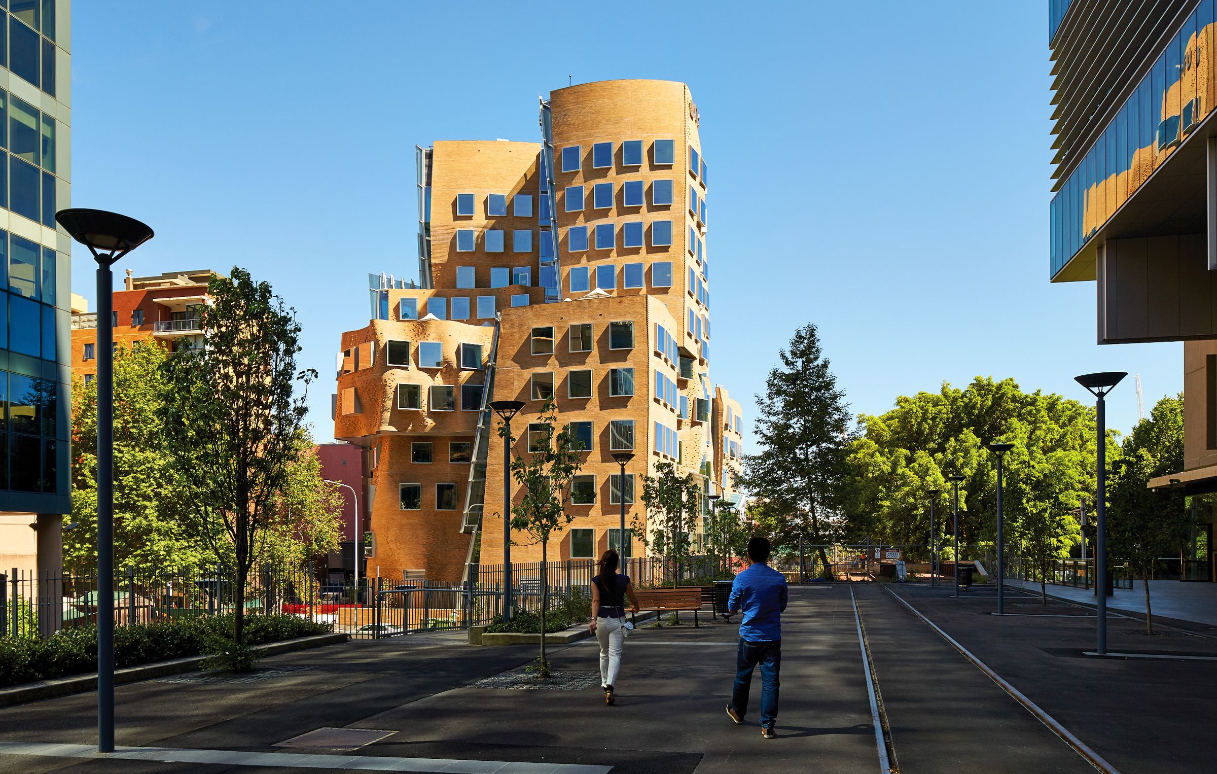 Thick skin: Dr Chau Chak Wing building | ArchitectureAu