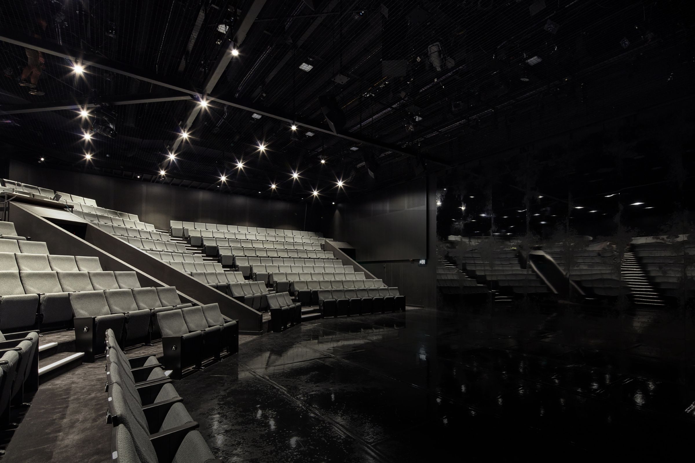 Dramatic facelift for home of Queensland Theatre | ArchitectureAu