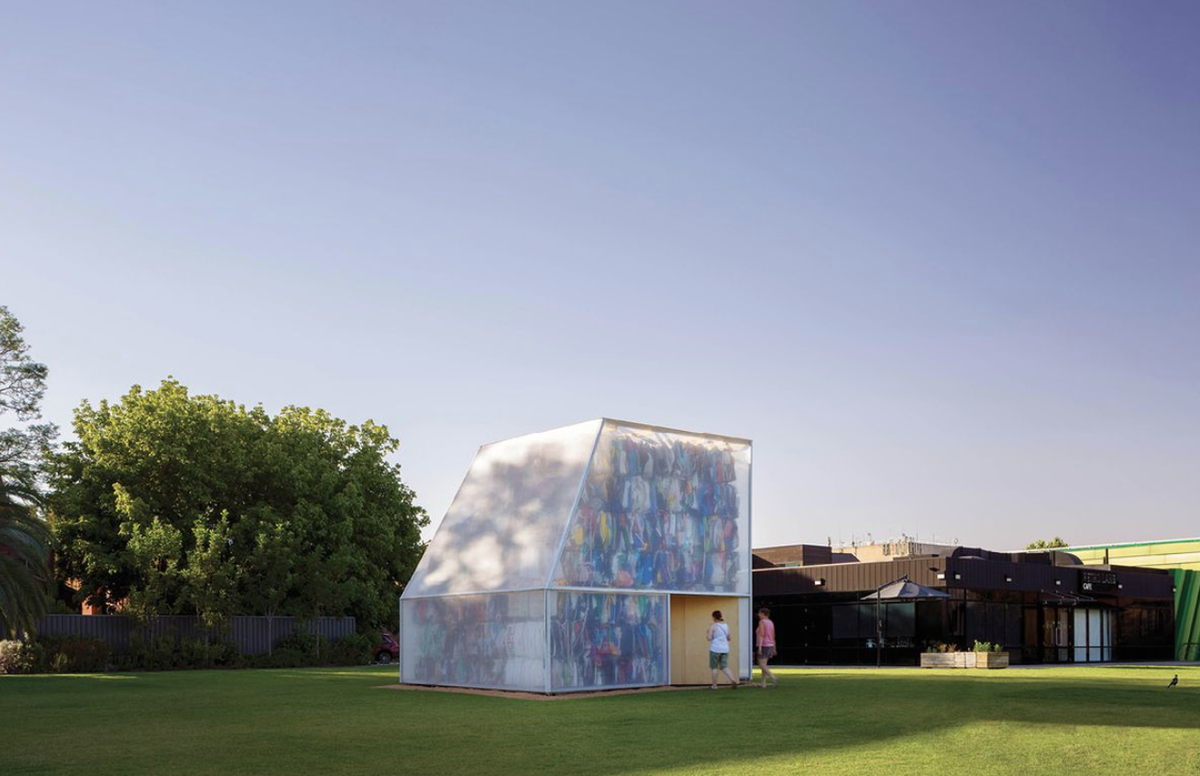 Plastic Palace by Raffaello Rosselli Architect was the first iteration the Summer Place series.