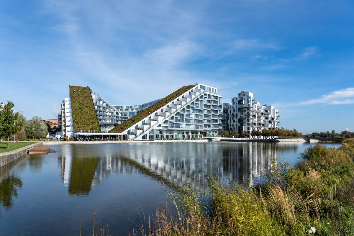 Together by Design: The Art and Architecture of Communal Living ...