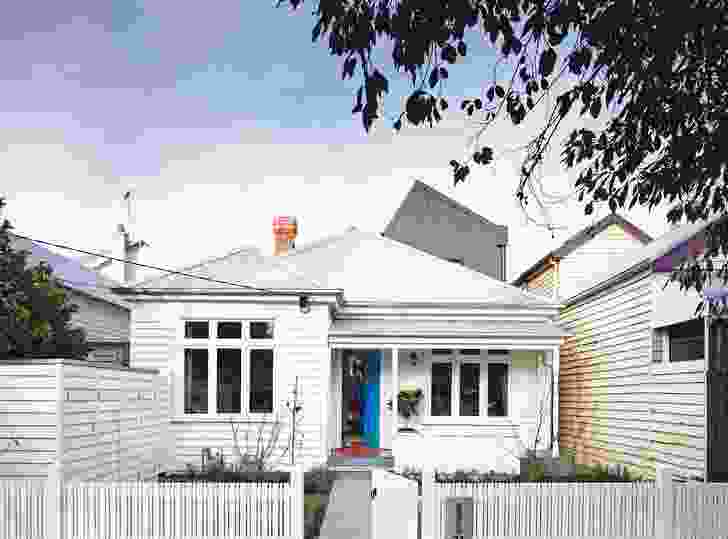 The original cottage frontage was retained to a depth of two rooms, as a gesture to the existing streetscape.