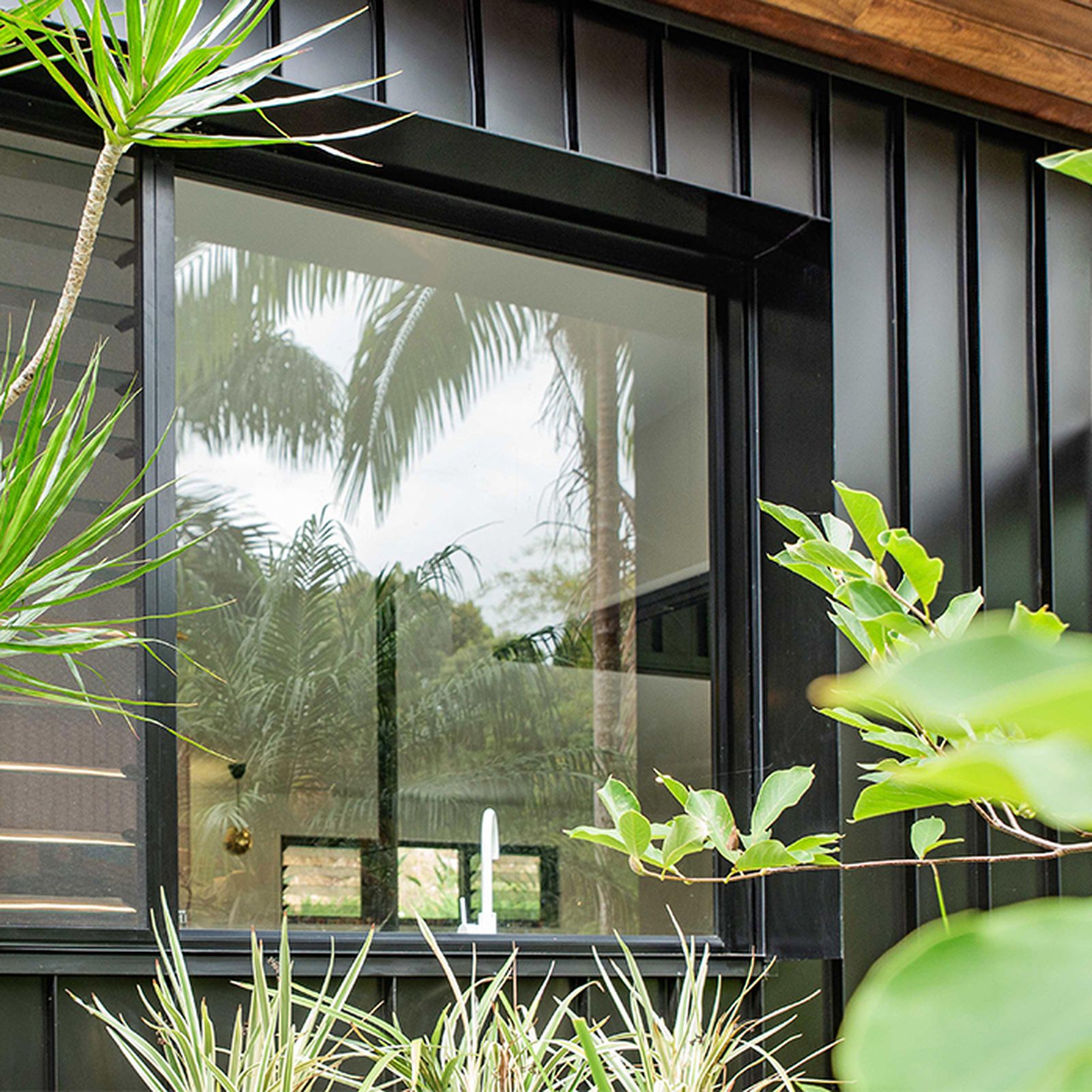 An award-winning subtropical home design featuring Lysaght cladding ...