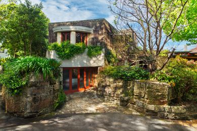 The Fishwick house in Castlecrag was designed by eminent Chicago-born architect Walter Burley Griffin in 1929.