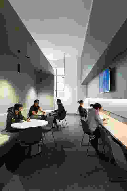 The north wing student space is intended to be informal, non-hierarchical and relaxed so students feel at ease.