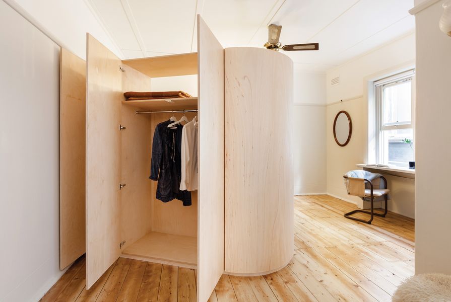 To make the most of the small studio, clever joinery design has been used to distribute space without delimiting it.