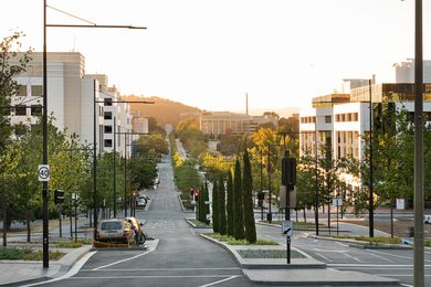 Constitution Avenue Transformation by Jane Irwin Landscape Architecture in collaboration with National Capital Authority, Hill Thalis. SMEC and AECOM, winner of an Award of Excellence in the Civic Landscape category.
