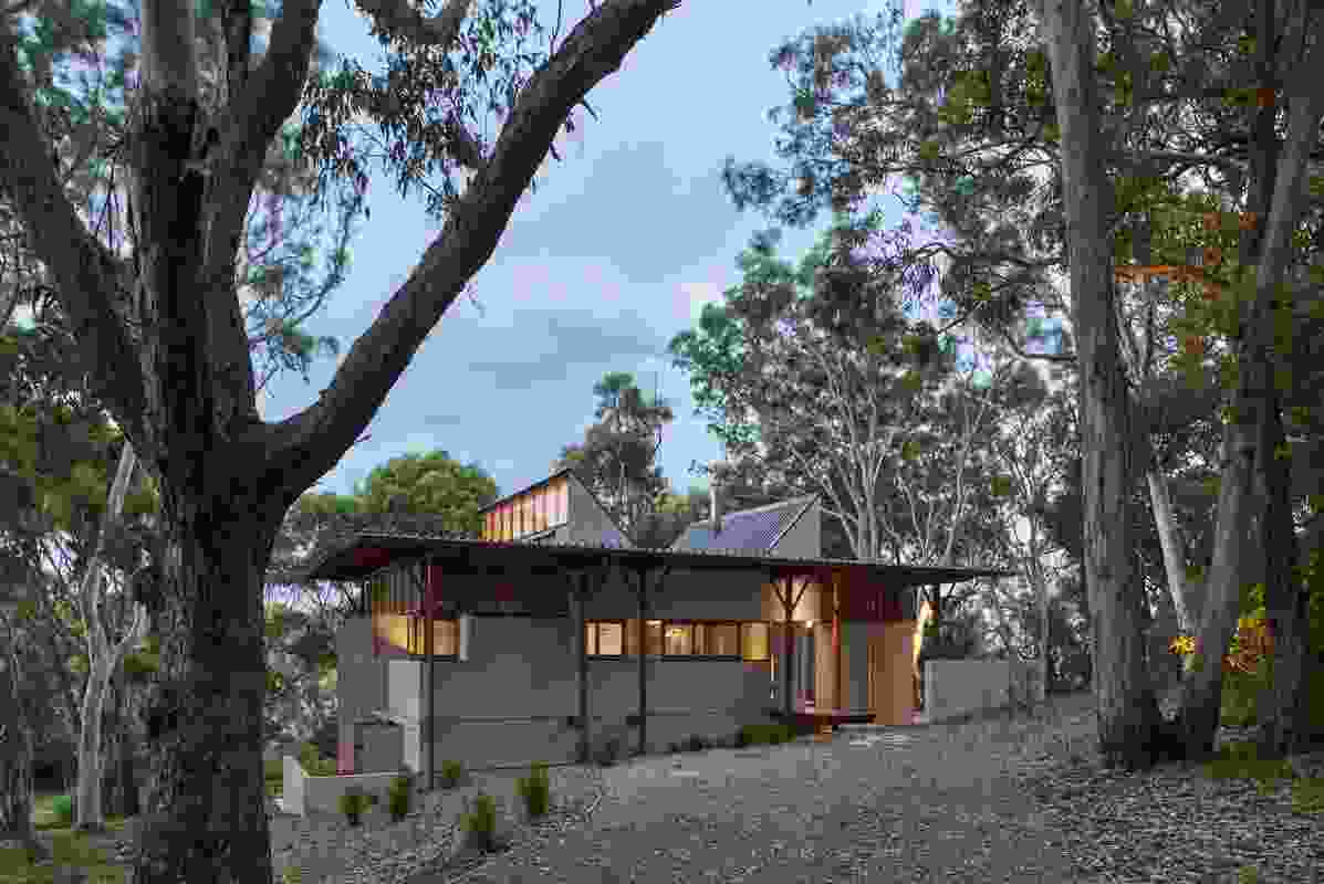 Bay Guarella House (NSW) by Peter Stutchbury Architecture.