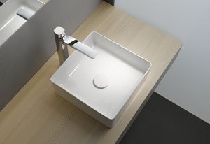 Living Square basin in SaphirKeramik by Andreas Dimitriadis.