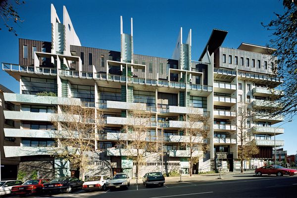 Melbourne Terrace Apartments, Nonda Katsalidis (1994).