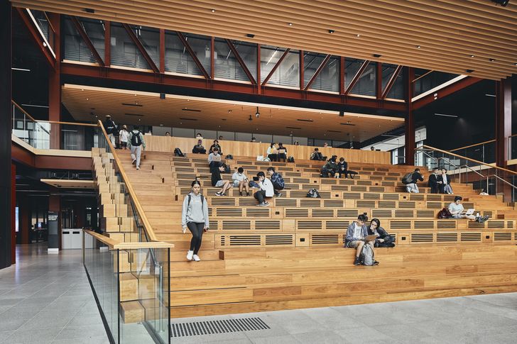 The building includes more than 30 learning spaces, including an interactive, tiered collaborative space spanning 24 metres.