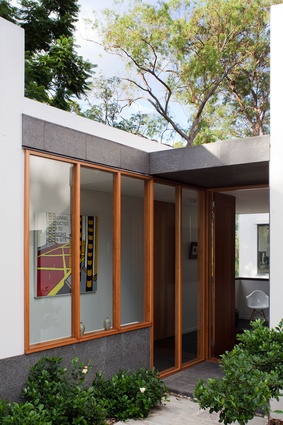 Bardon House by zuzana&nicholas.
