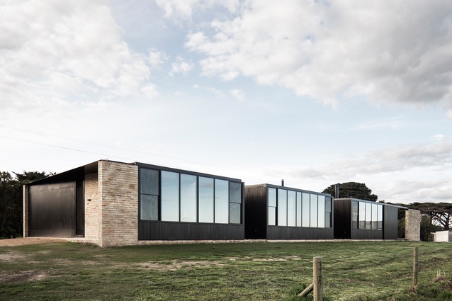 Fish Creek House by Edition Office.