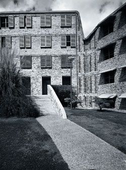 Agriculture and Entomology Building, University of Queensland, 1966–69 (later named the Hartley Teakle Building). Image: Richard Stringer. 