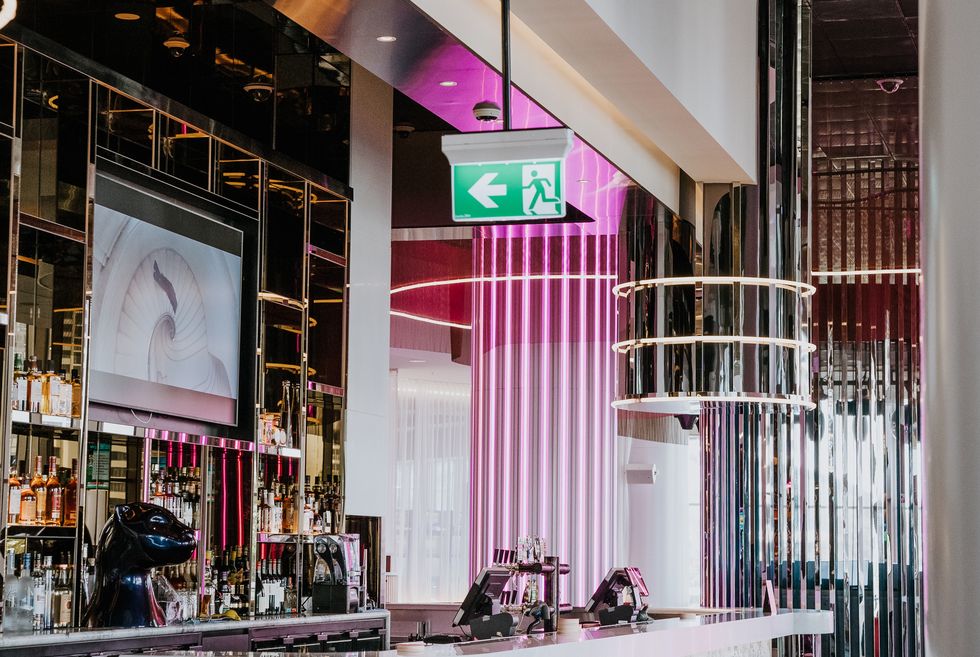 Disco fever: Atrium Bar | ArchitectureAu