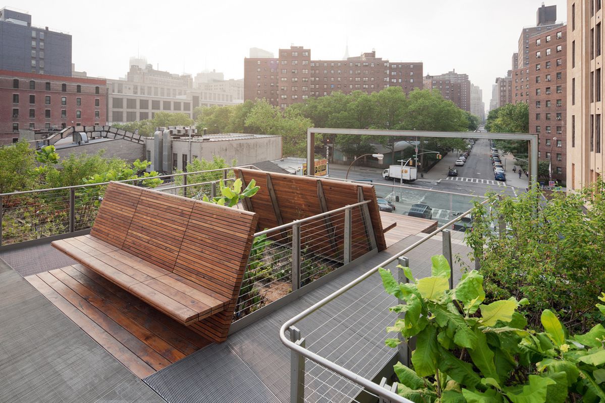 Narratives of place: New York's Highline and Central Park