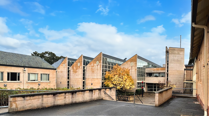 The Jack Cheesman Award for Enduring Architecture: St Peter’s Collegiate School (SPCS) Science, Technology and Art Centre by Geof Marin Architects.