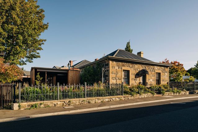 A garden room with history: Fusilier Cottage Addition