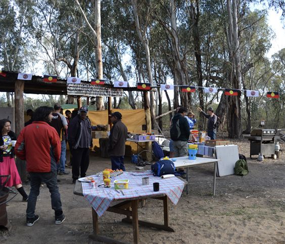 Storytelling through yarning at an Interpretive Wonderings workshop, held at Culpra Station in rural New South Wales in 2015. The workshop was a collaboration between Culpra Milli Aboriginal Corporation, Sophia Pearce (La Trobe University), Sven Mehzoud (Monash University), Jock Gilbert (RMIT University) and Campbell Drake (University of Technology, Sydney).