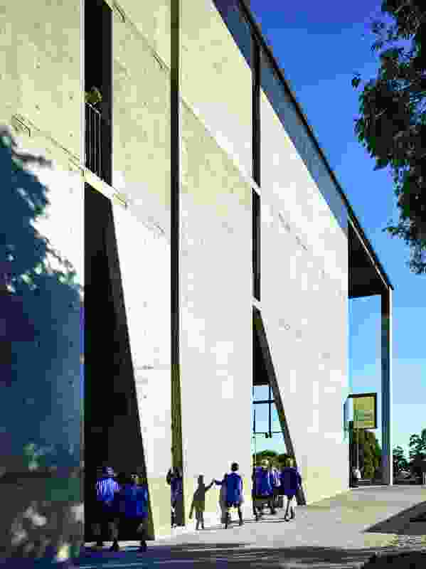 St. John's Nudgee College D.J. Hanley Learning Centre by M3 Architecture. 